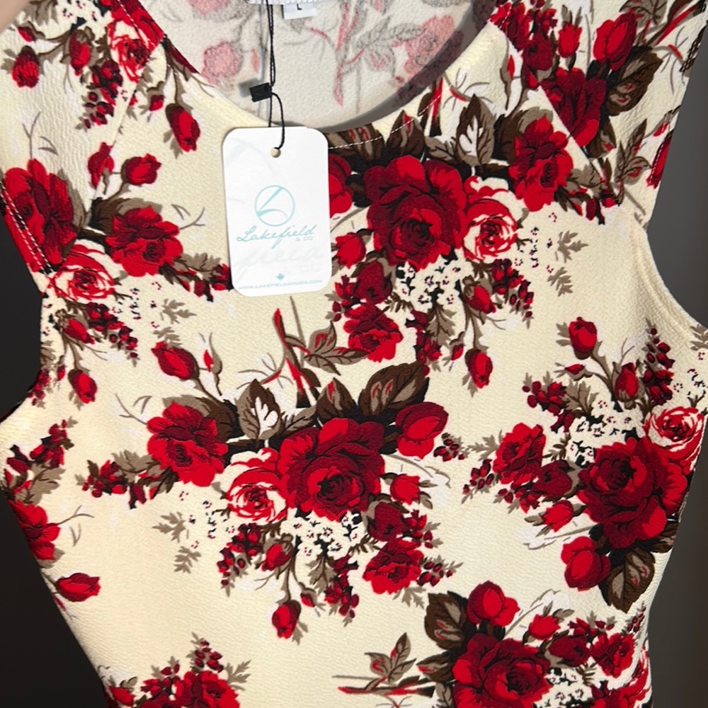 NWT Lakefield Rose Floral Dress